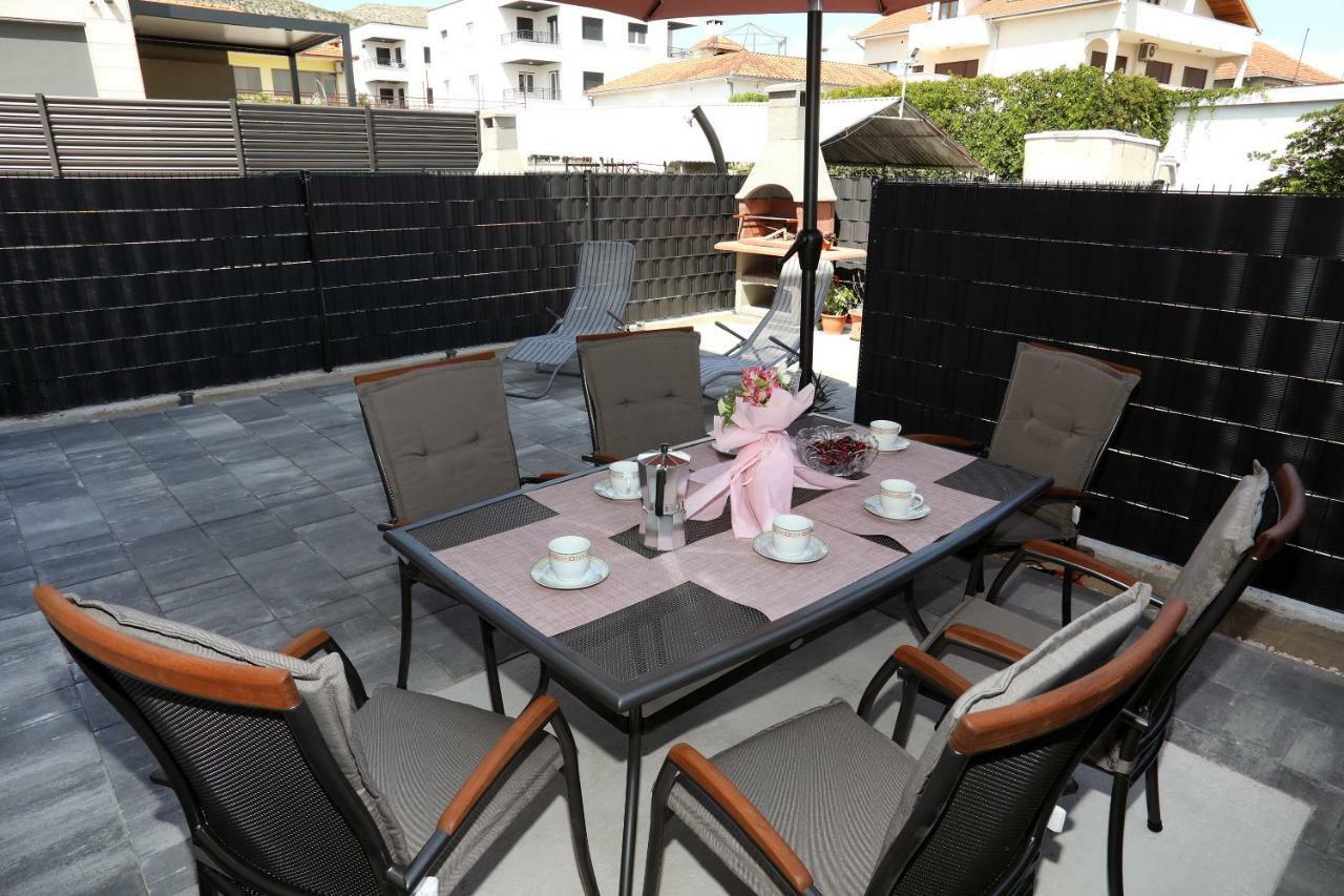Apartment Little Marijeta Trogir Dış mekan fotoğraf